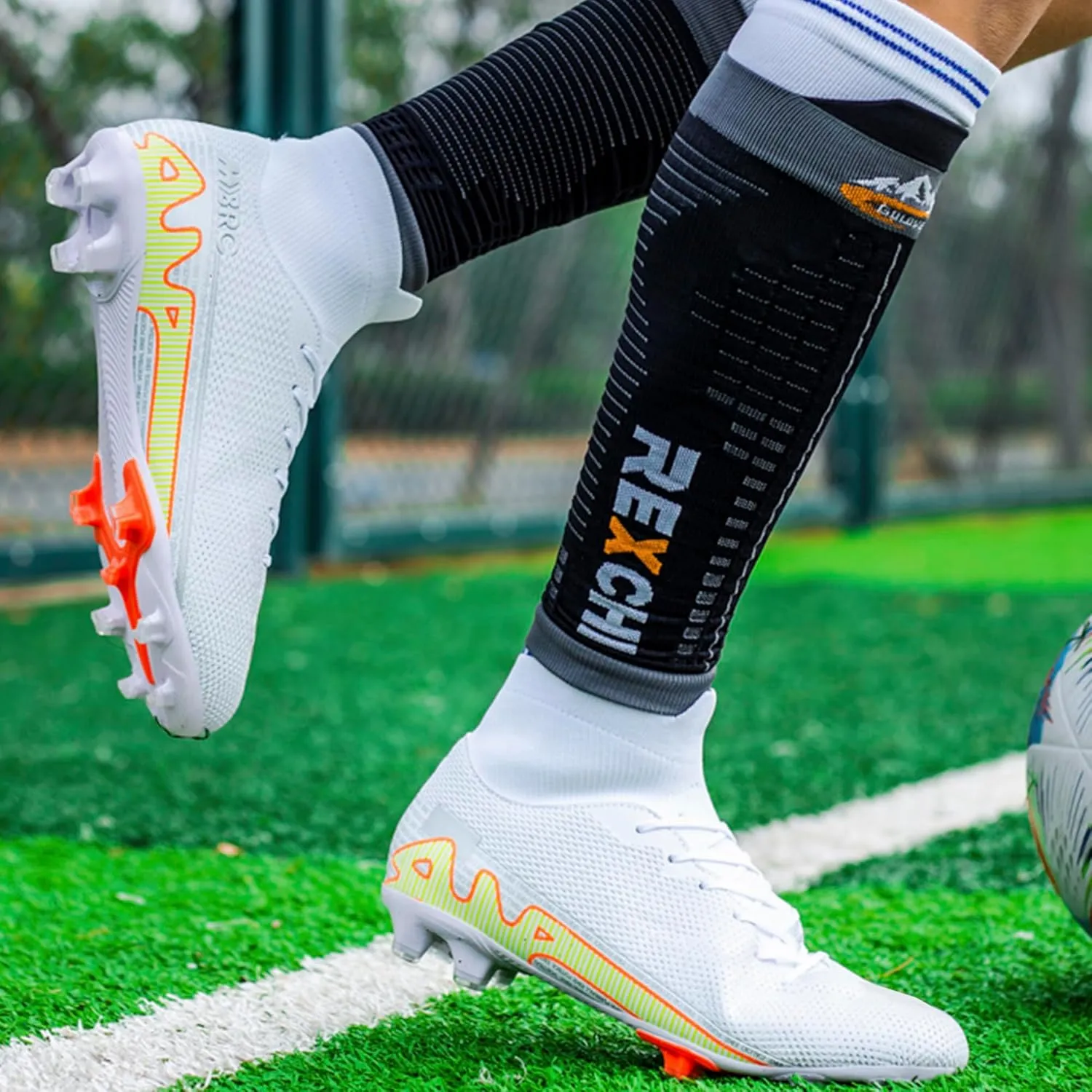 Adult Soccer Cleats Men-High-Tops Slip-On Lace Up Football Shoes for Youth Soccer Shoes Indoor Outdoor AG FG