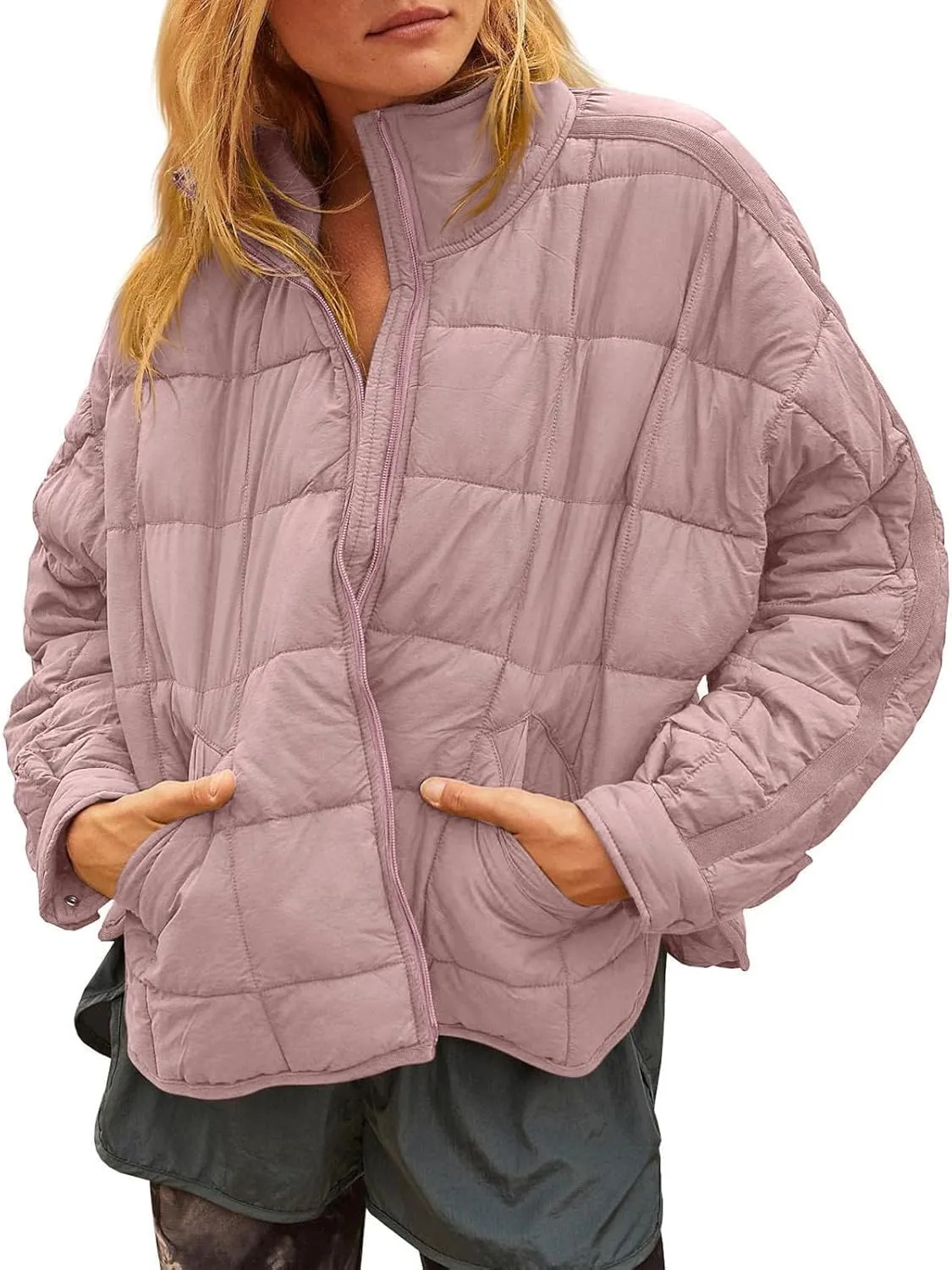 Aiopr Women's Oversized Lightweight Down Coat Long Sleeve Zip Packable Short Puffer Jackets