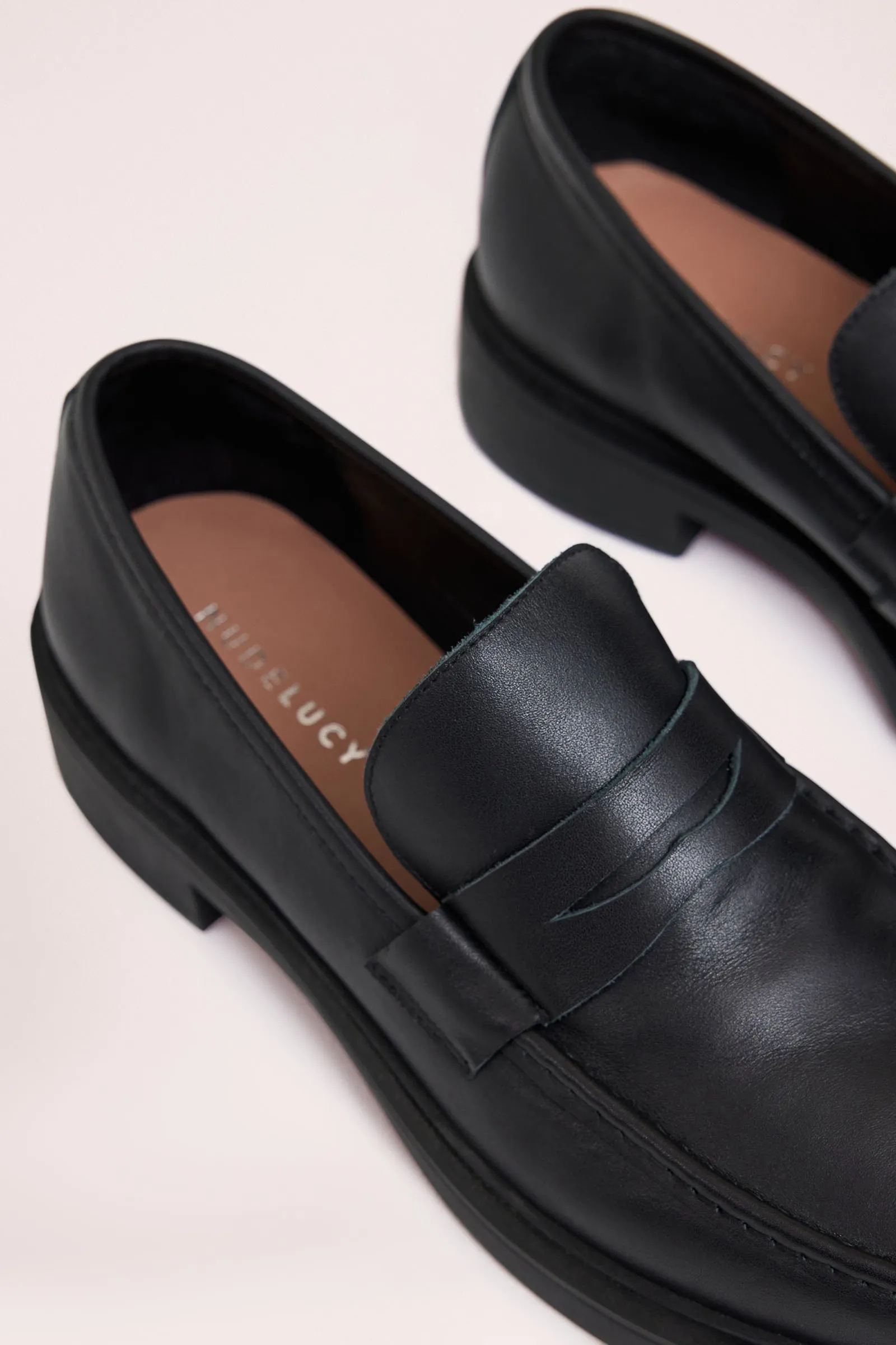 ALLEGRA LEATHER LOAFER