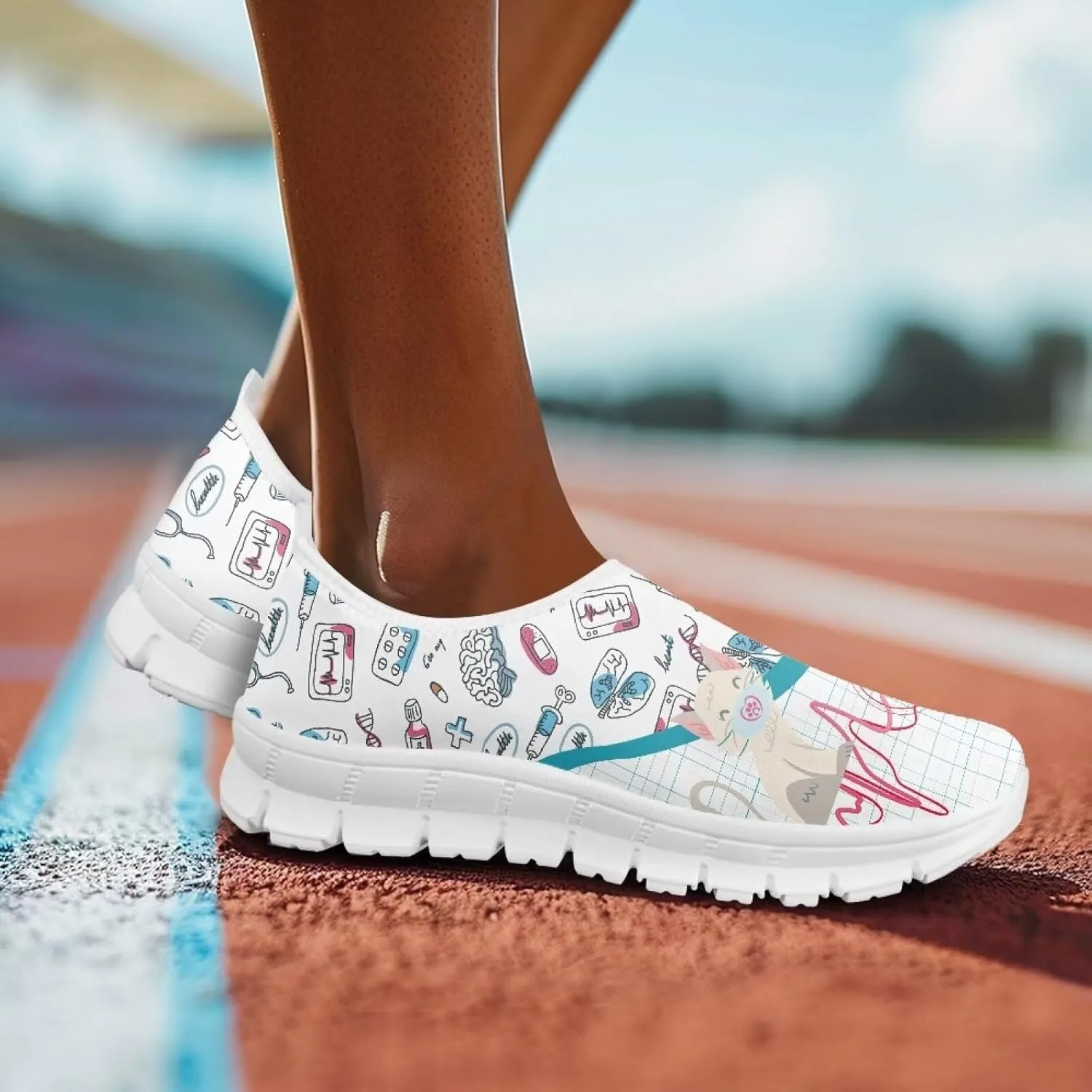Breathable Casual Shoes for Women Slip On Comfortable Sneakers Soft Lightweight Running Shoes Non Slip Walking Shoes Running Sports Travel Loafers US 5.5-11.5
