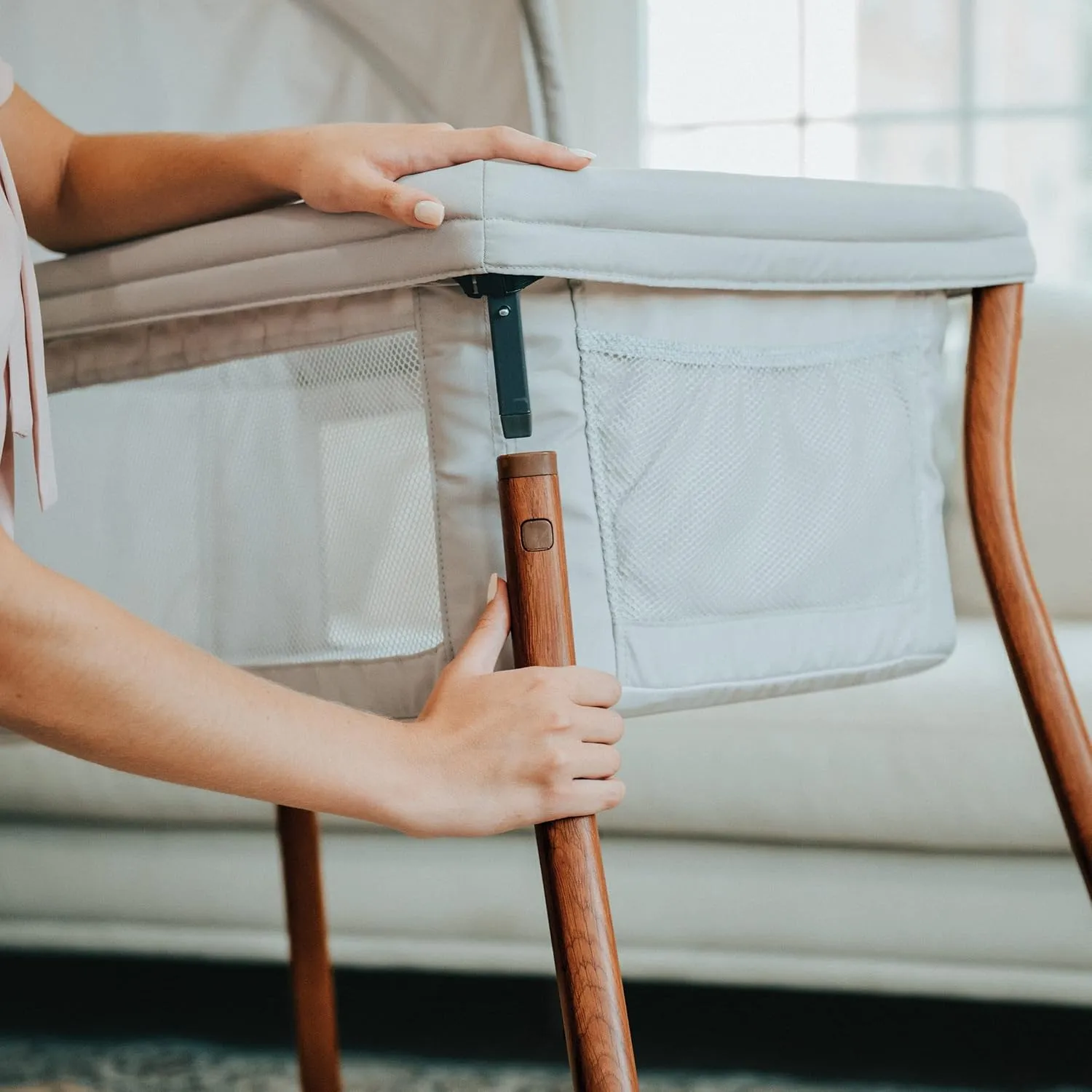 Chicco LullaGo® Anywhere LE Portable Bassinet, Space-Saving Baby Bassinet with Canopy, Waterproof Mattress and Fitted Sheet, Includes Carry Bag | Serene/Beige