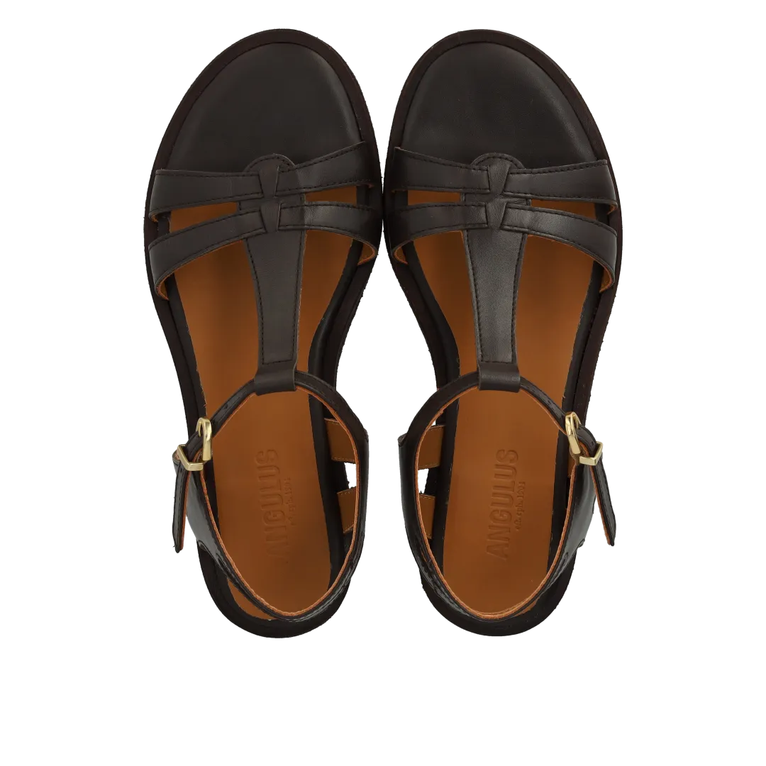 Classic strappy sandal