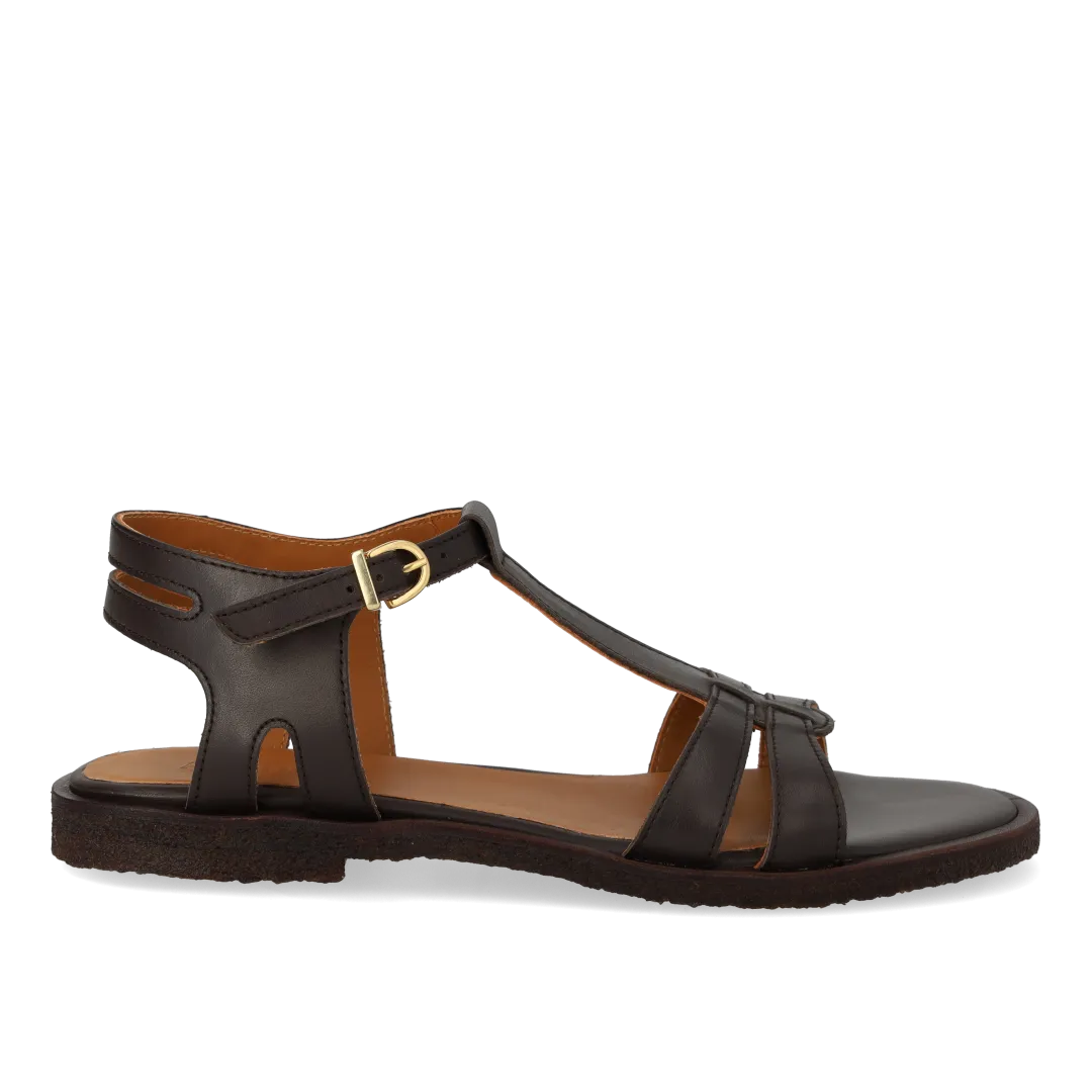 Classic strappy sandal