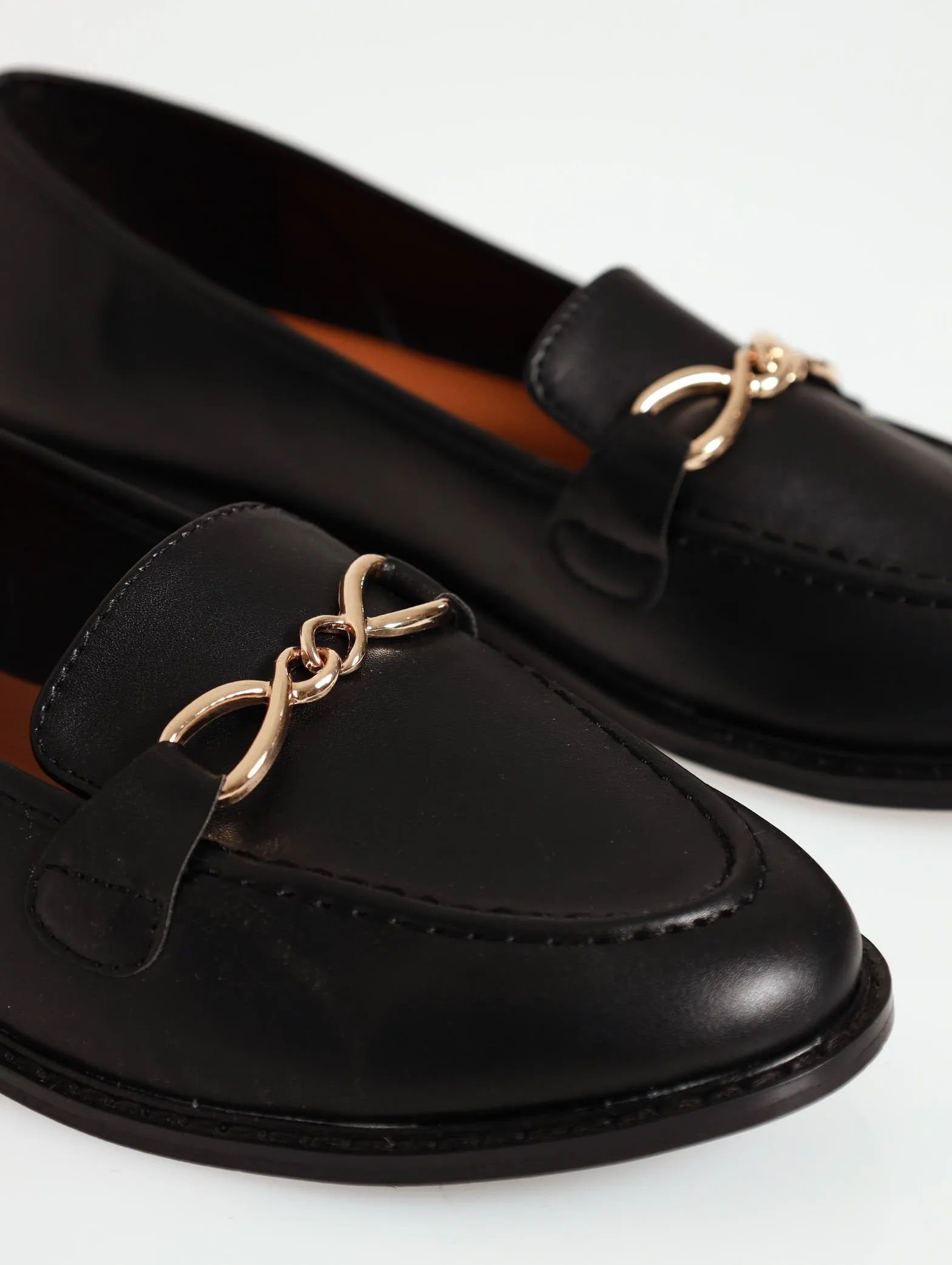 Infinity Trim Loafer - Black