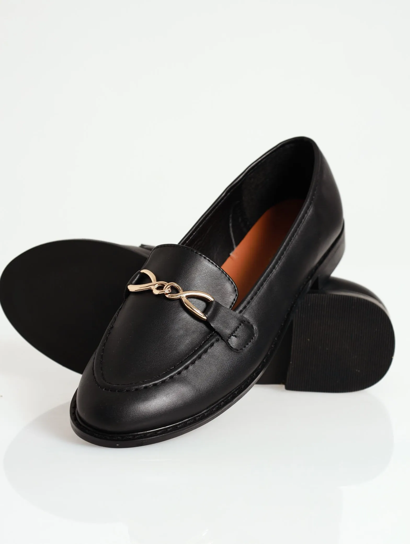 Infinity Trim Loafer - Black