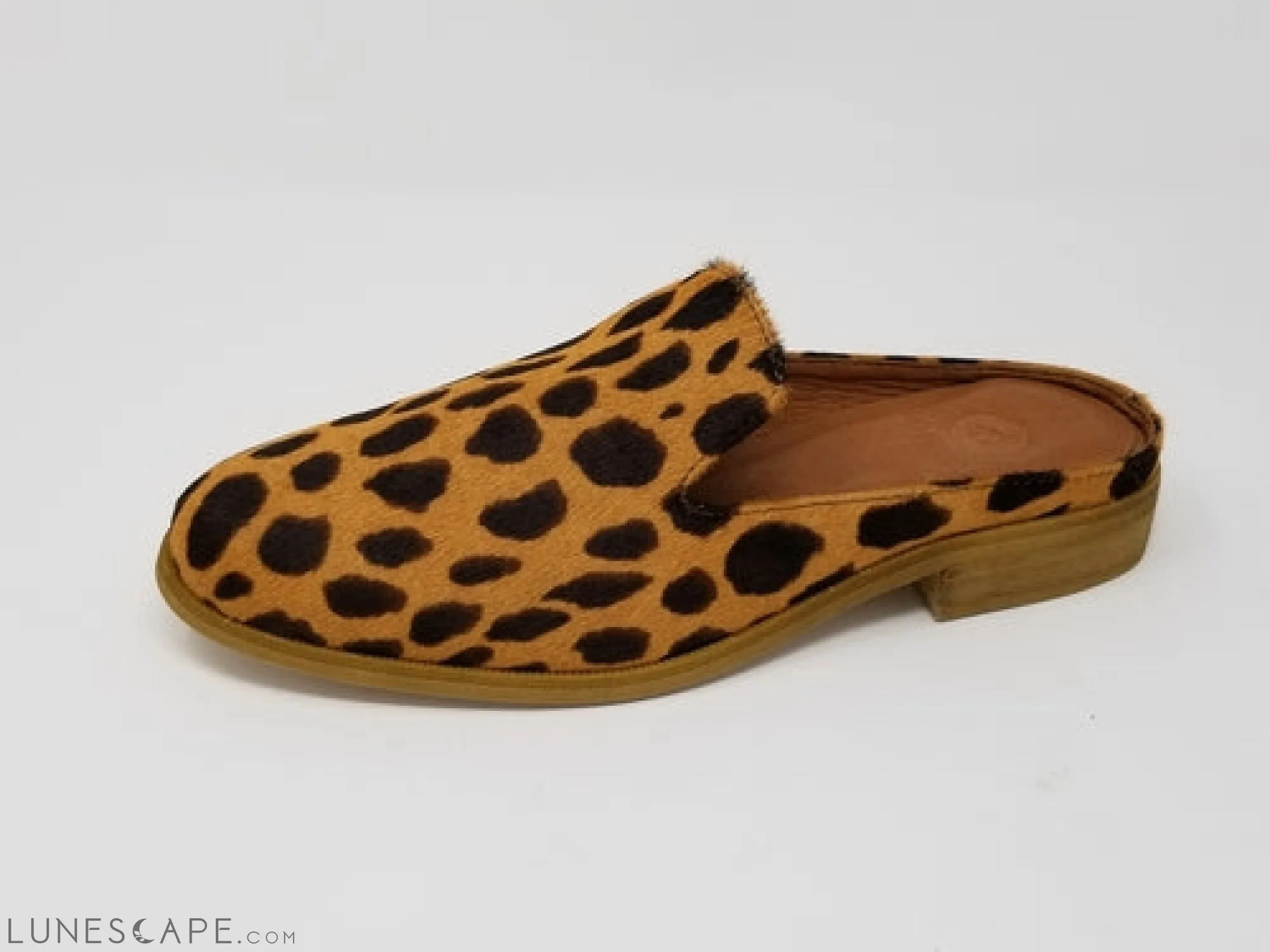 Long Beach Leopard Print Flat Mule Slipper