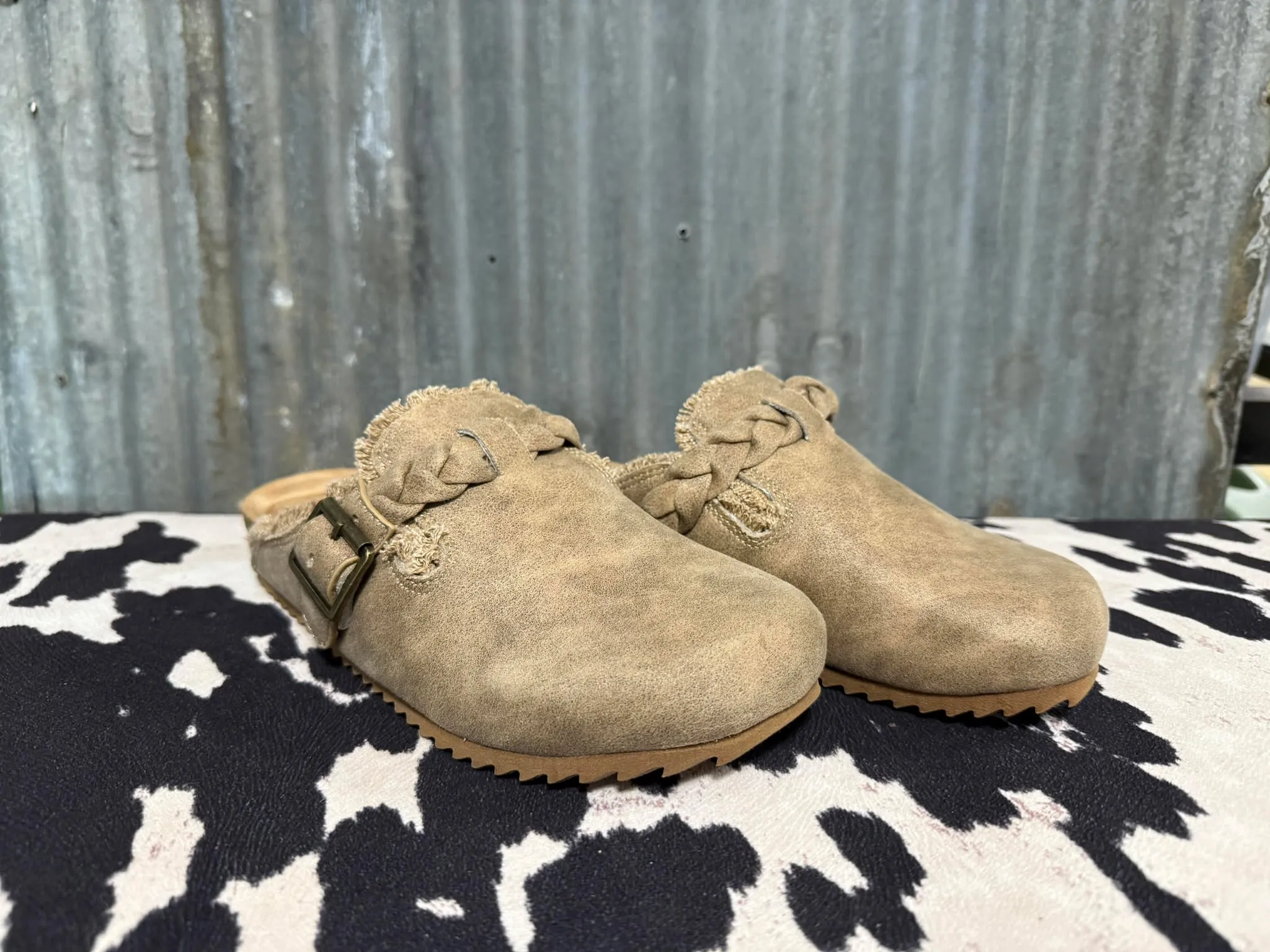 ROAM FREE SLIP ON CLOGS