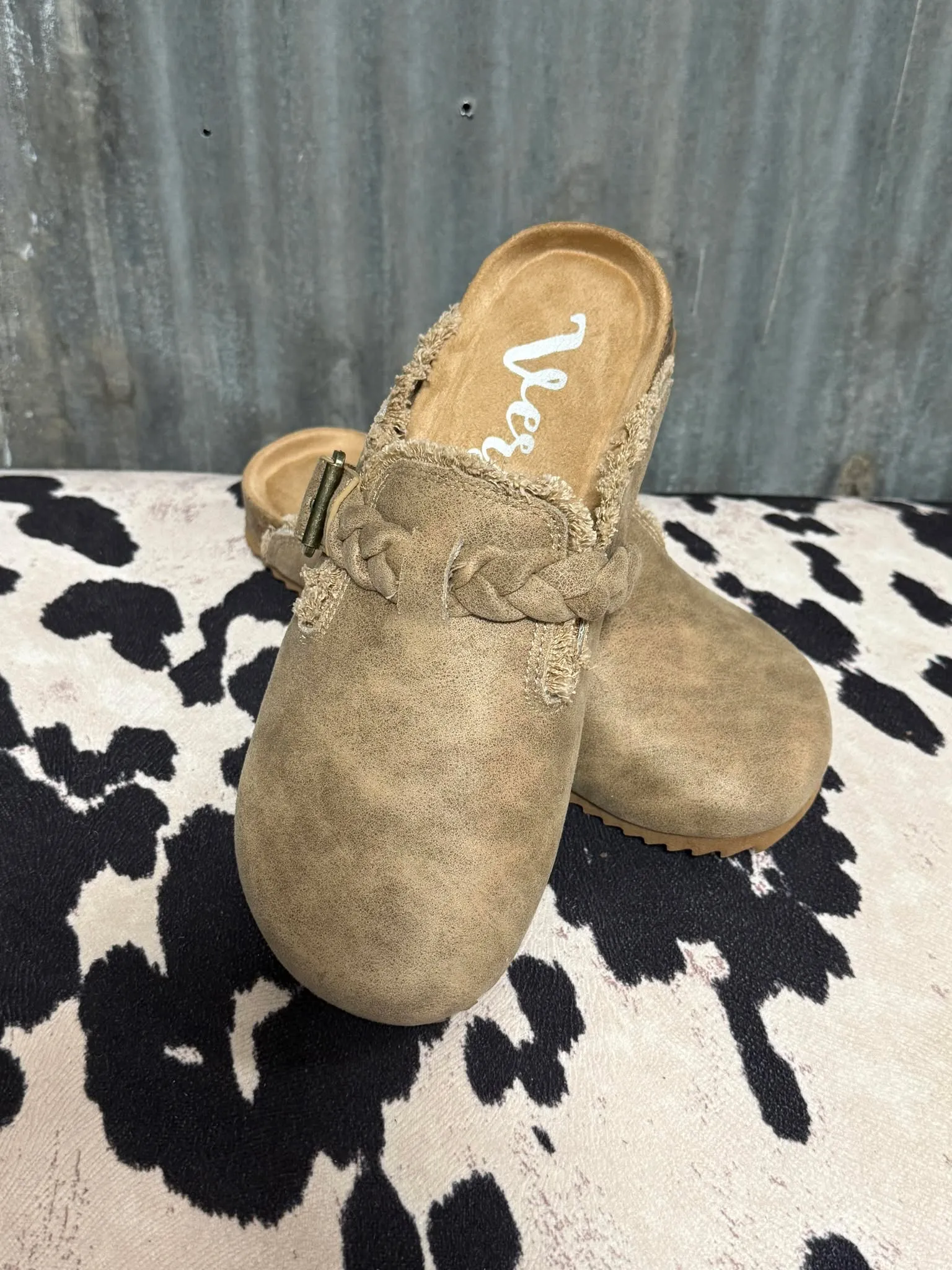 ROAM FREE SLIP ON CLOGS