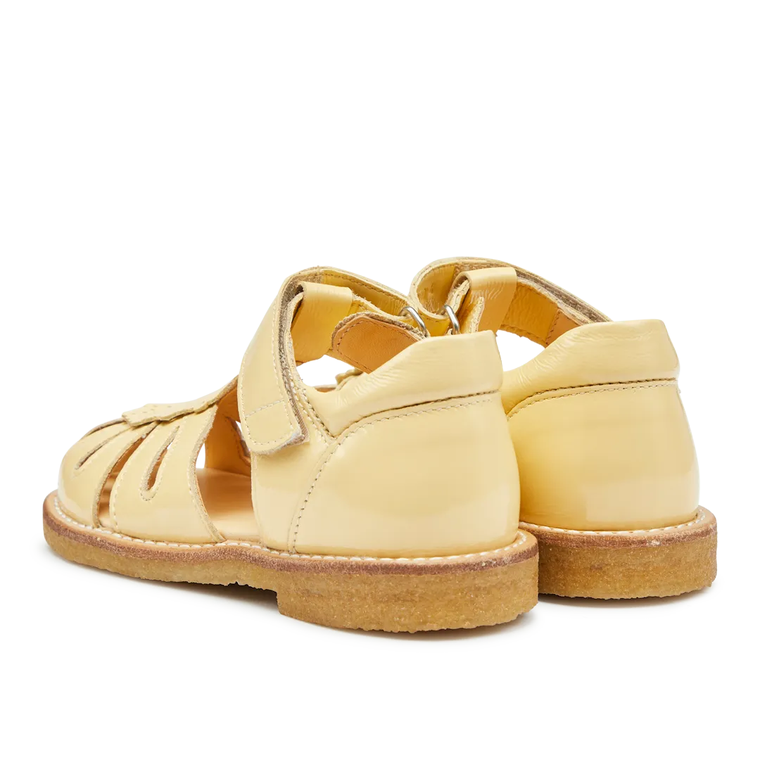 Sandal with drop detail and velcro closure