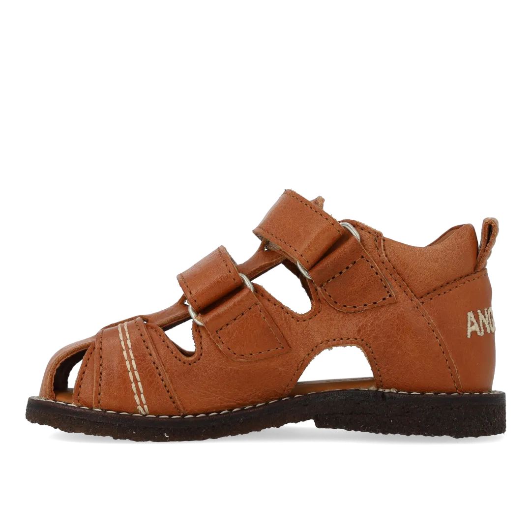 Sandal with star embroidery