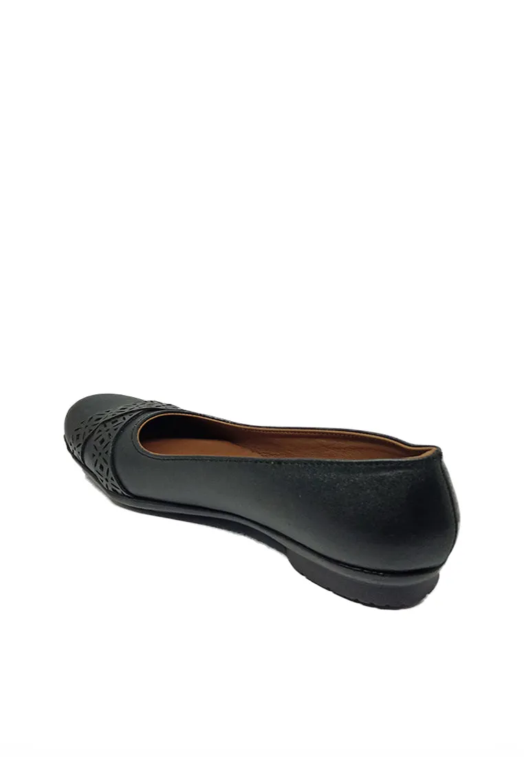 SLIP ON BLACK SHOES