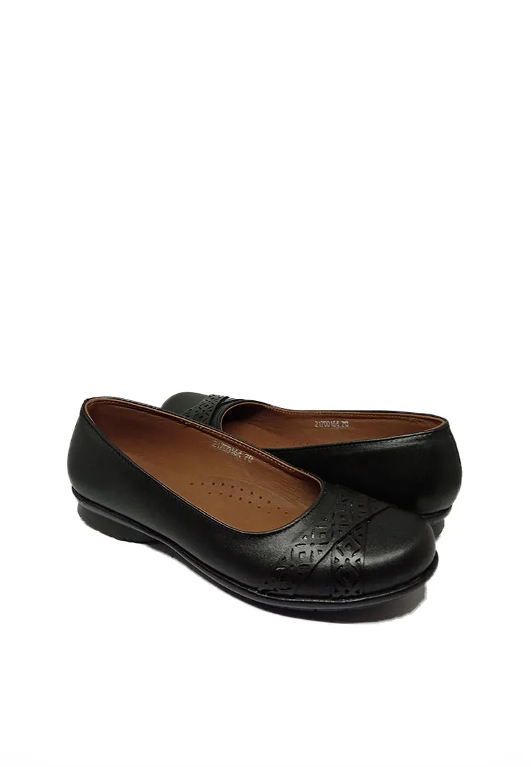 SLIP ON BLACK SHOES