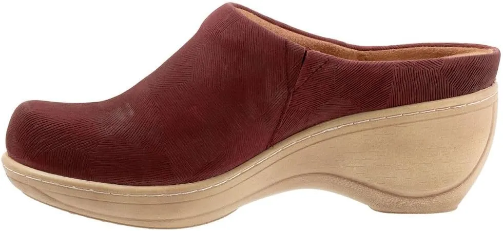 SoftWalk Men's Clogs