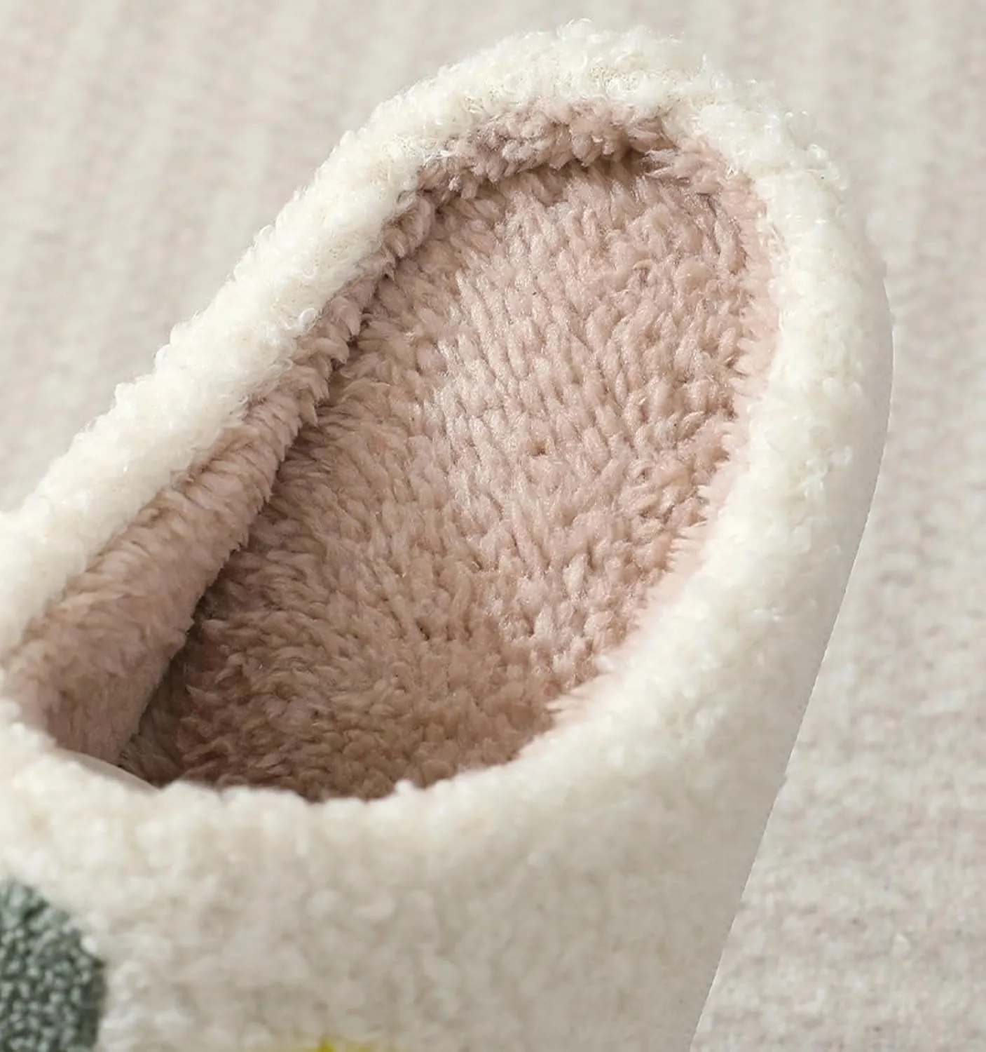 Women Slippers Cute House Slippers Strawberry Slippers Comfy Soft Bedroom Shoes Warm Fuzzy Slip-On Slippers Indoor Non-slip Plush Bedroom Slippers, E-24TX001