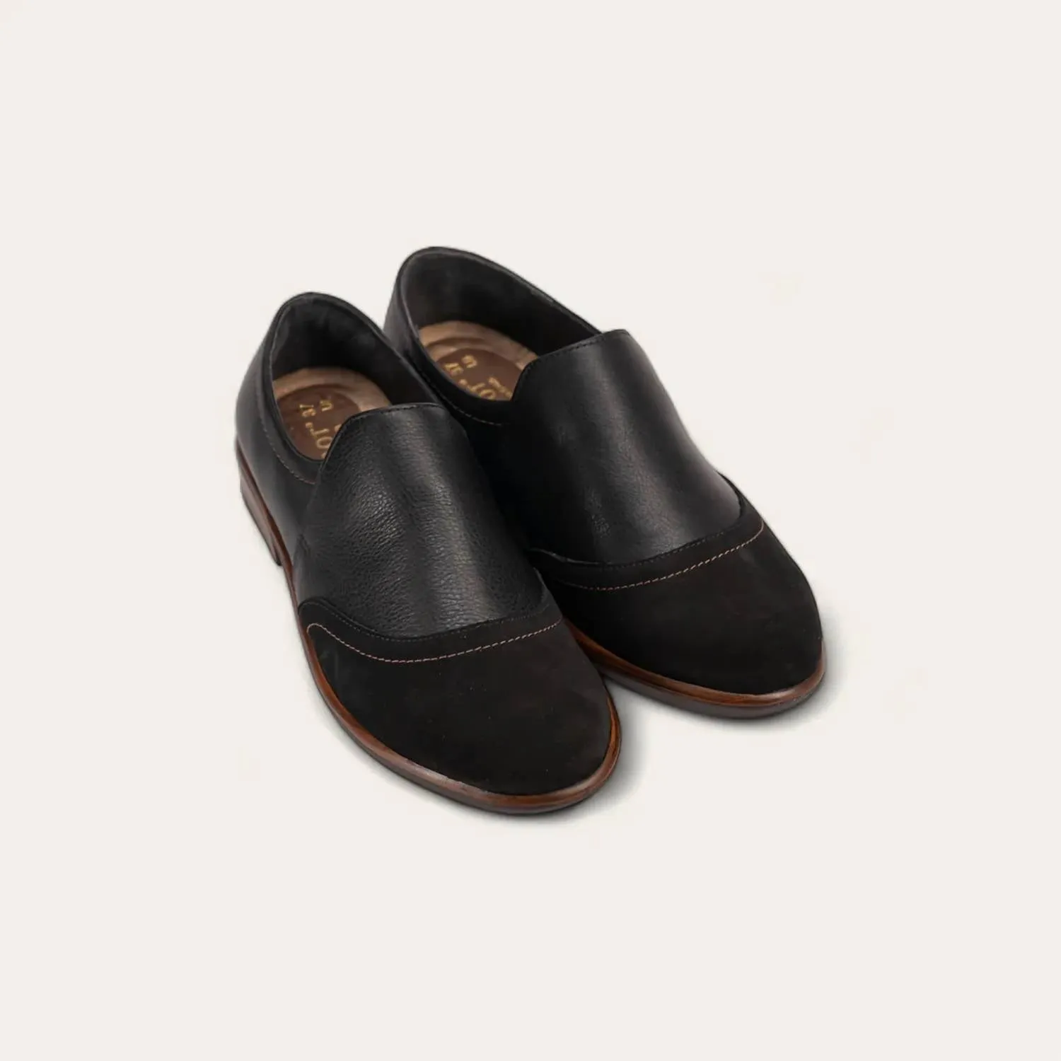 Women's Angin Slip On Shoes - Medium In Black