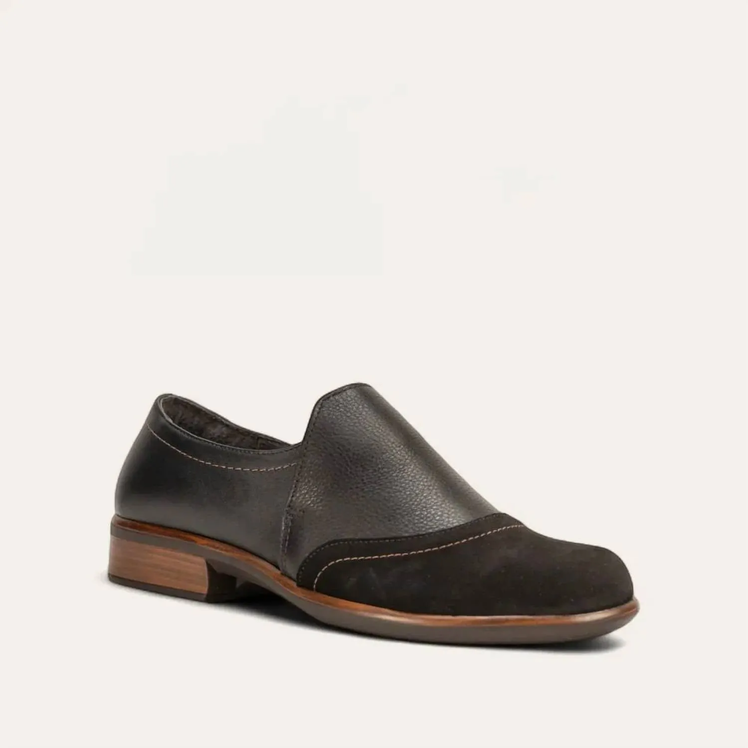 Women's Angin Slip On Shoes - Medium In Black