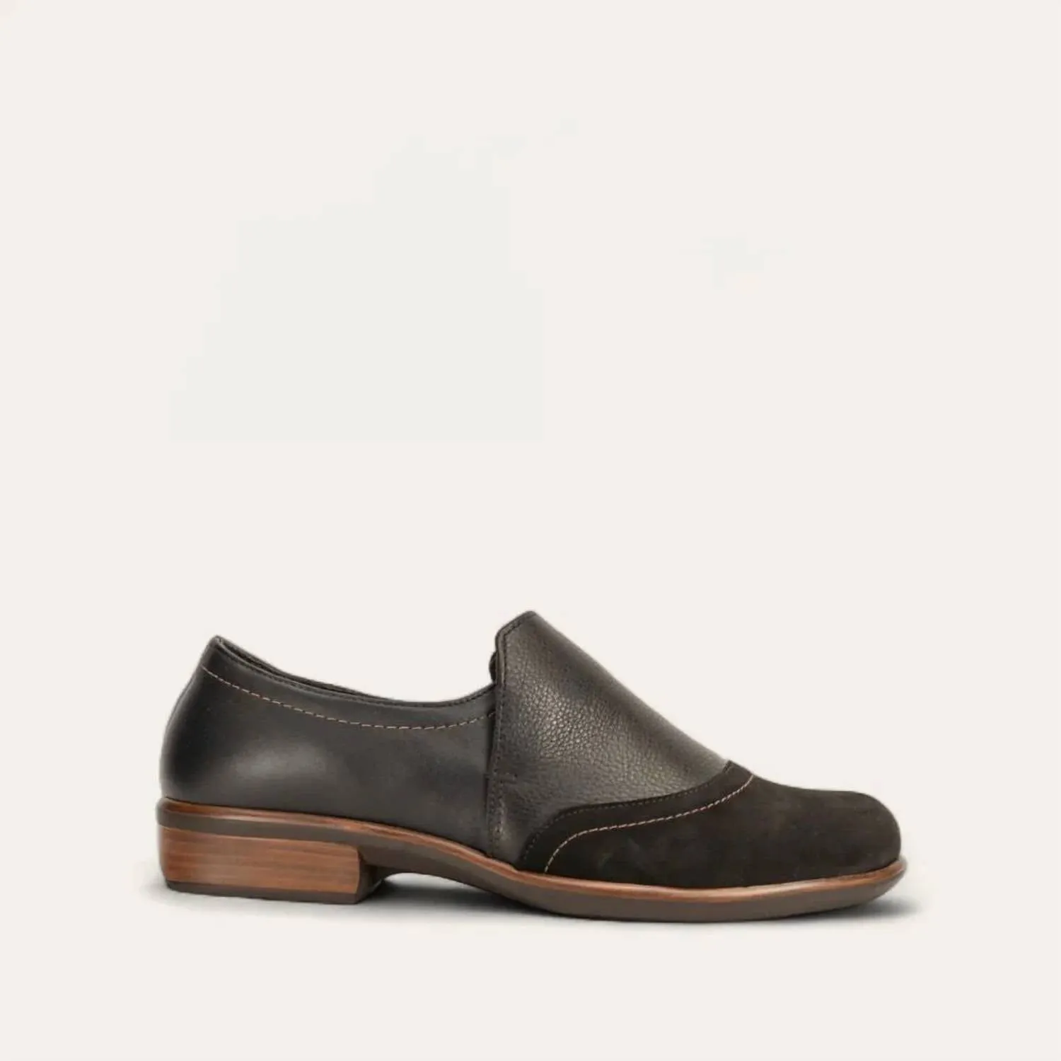 Women's Angin Slip On Shoes - Medium In Black