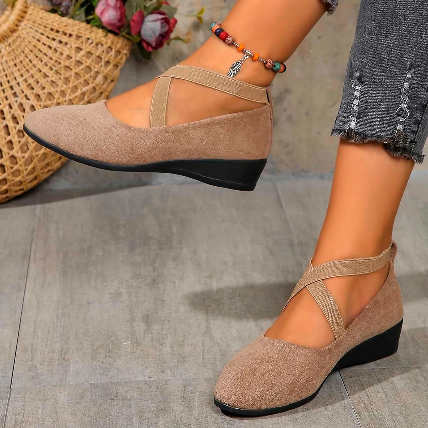 Womens Closed Toe Sandals with Ankle Strappy Comfort Cork Footbed for Comfort Arch Support Lightweight Flat Sandals